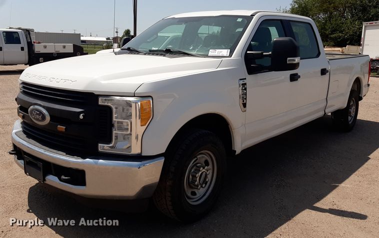 image for item DO3083 2017 Ford F250 Super Duty XL Crew Cab pickup truck