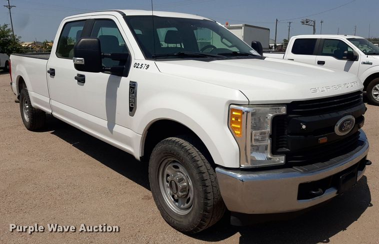 image for item DO3083 2017 Ford F250 Super Duty XL Crew Cab pickup truck