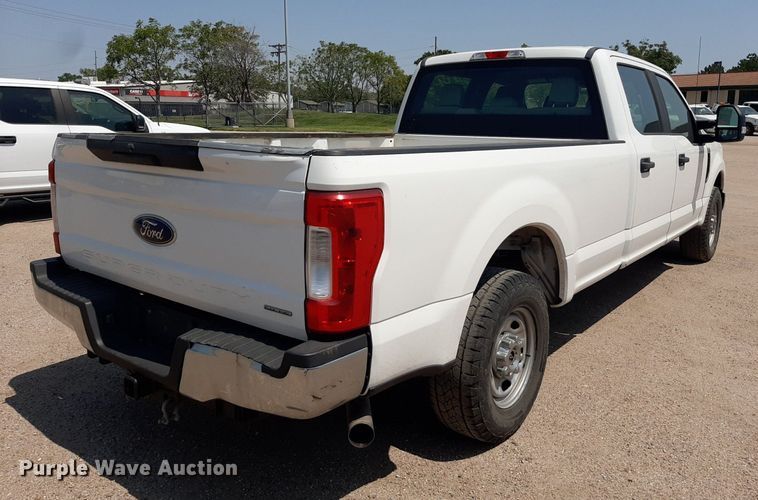 image for item DO3083 2017 Ford F250 Super Duty XL Crew Cab pickup truck