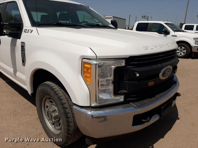 image for item DO3083 2017 Ford F250 Super Duty XL Crew Cab pickup truck