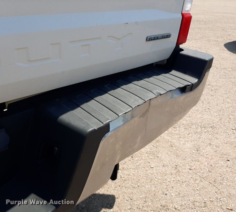 image for item DO3083 2017 Ford F250 Super Duty XL Crew Cab pickup truck