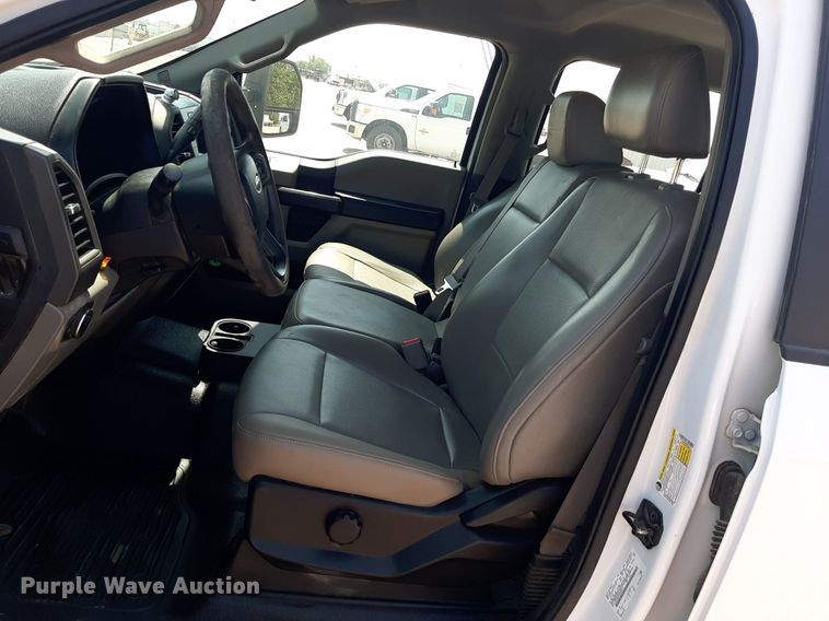 image for item DO3083 2017 Ford F250 Super Duty XL Crew Cab pickup truck