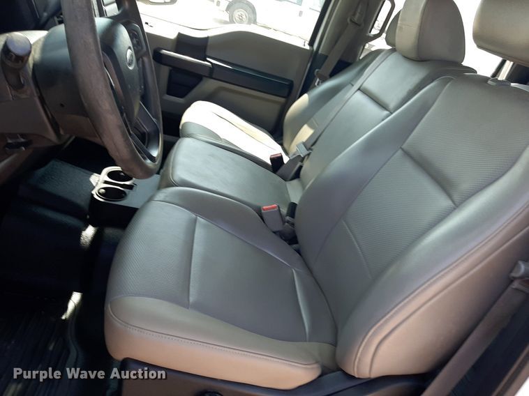 image for item DO3083 2017 Ford F250 Super Duty XL Crew Cab pickup truck