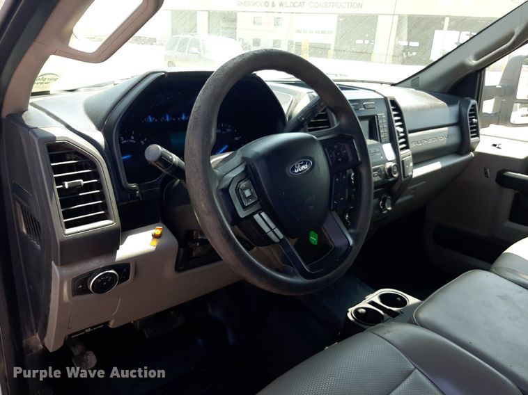 image for item DO3083 2017 Ford F250 Super Duty XL Crew Cab pickup truck