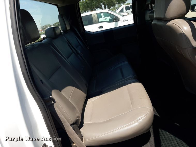 image for item DO3083 2017 Ford F250 Super Duty XL Crew Cab pickup truck