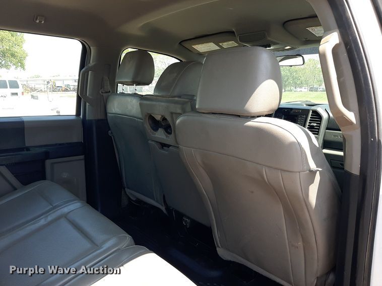 image for item DO3083 2017 Ford F250 Super Duty XL Crew Cab pickup truck