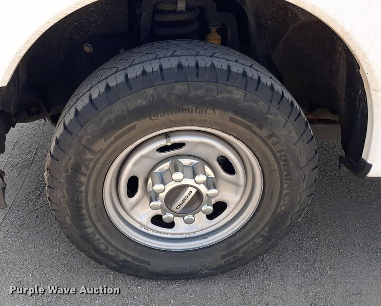 image for item DO3083 2017 Ford F250 Super Duty XL Crew Cab pickup truck