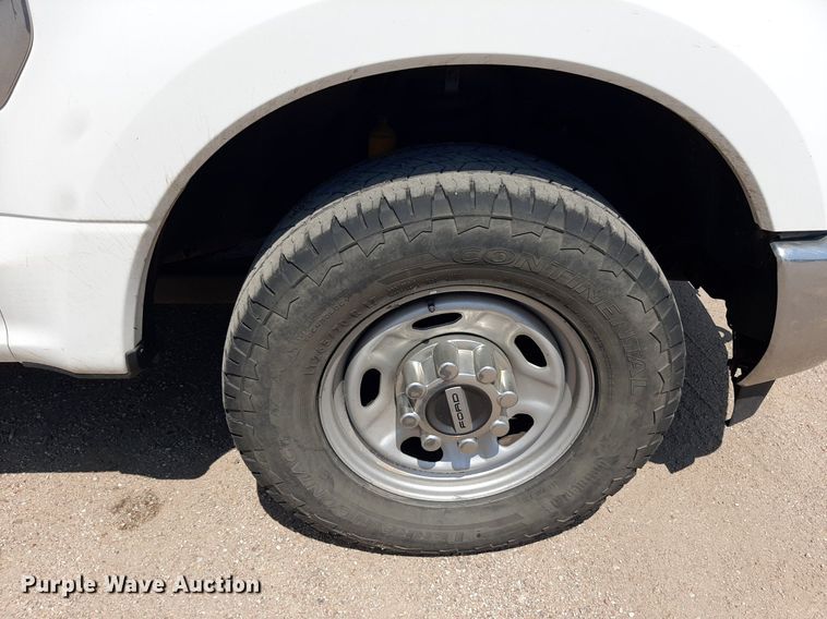 image for item DO3083 2017 Ford F250 Super Duty XL Crew Cab pickup truck