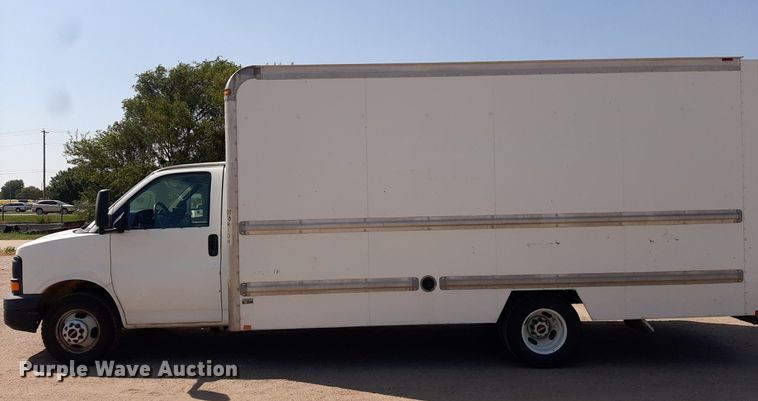 image for item DO3084 2012 GMC G3500  box truck
