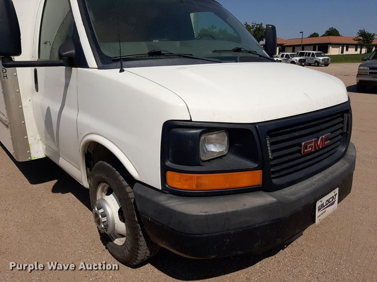 image for item DO3084 2012 GMC G3500  box truck