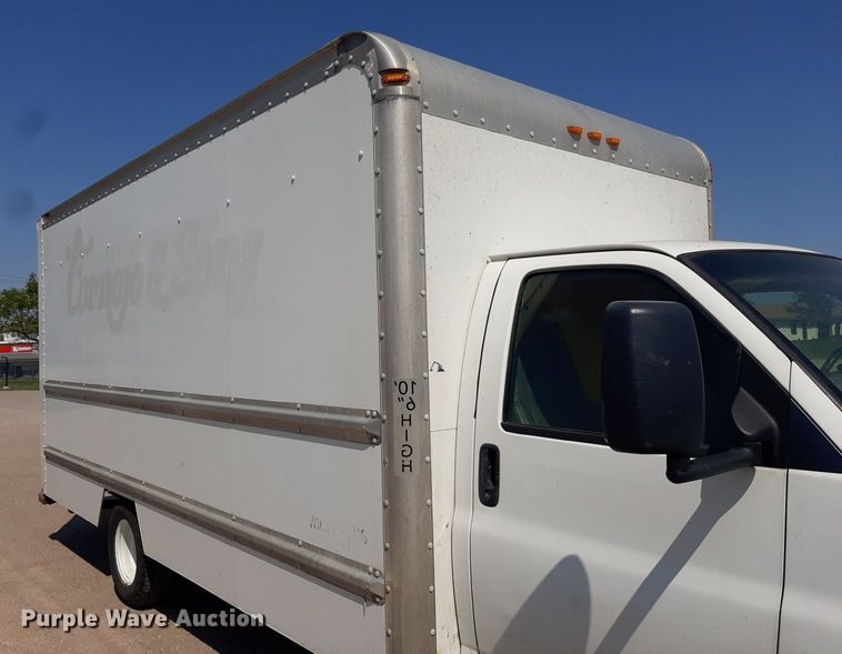 image for item DO3084 2012 GMC G3500  box truck