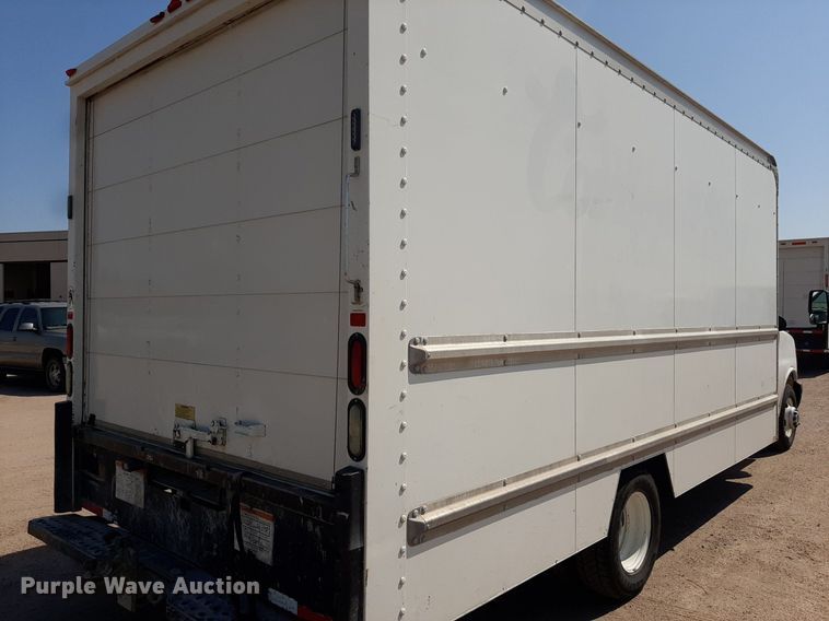 image for item DO3084 2012 GMC G3500  box truck