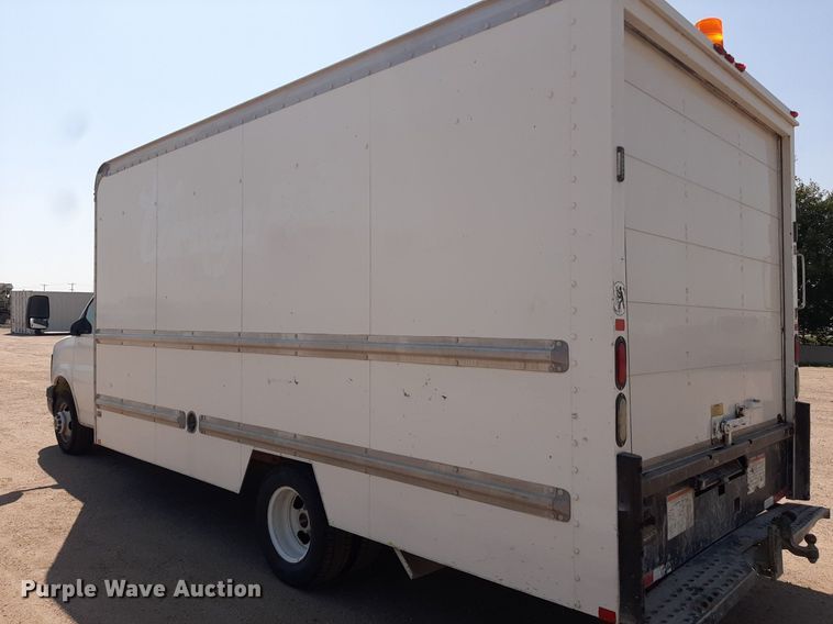 image for item DO3084 2012 GMC G3500  box truck