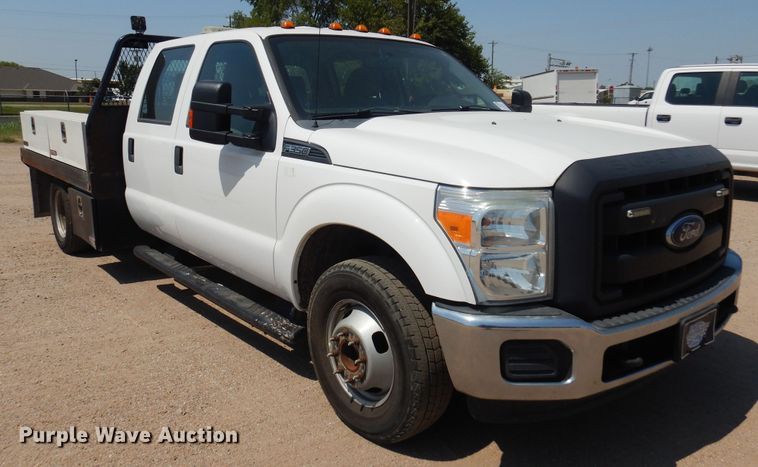 image for item DO3085 2016 Ford F350 Super Duty XL  Crew Cab flatbed pickup truck