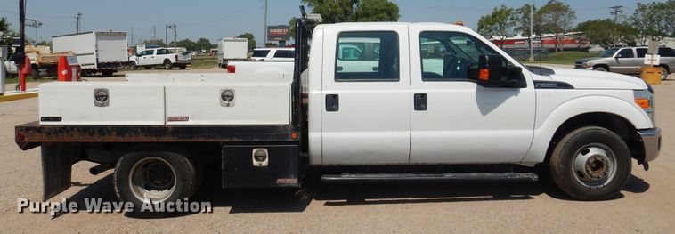 image for item DO3085 2016 Ford F350 Super Duty XL  Crew Cab flatbed pickup truck