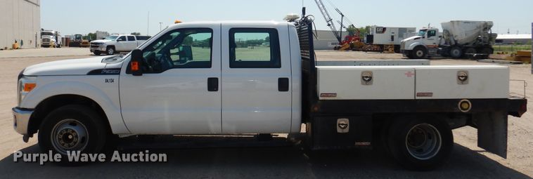 image for item DO3085 2016 Ford F350 Super Duty XL  Crew Cab flatbed pickup truck