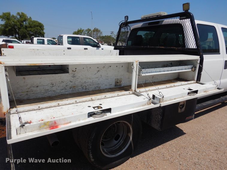 image for item DO3085 2016 Ford F350 Super Duty XL  Crew Cab flatbed pickup truck