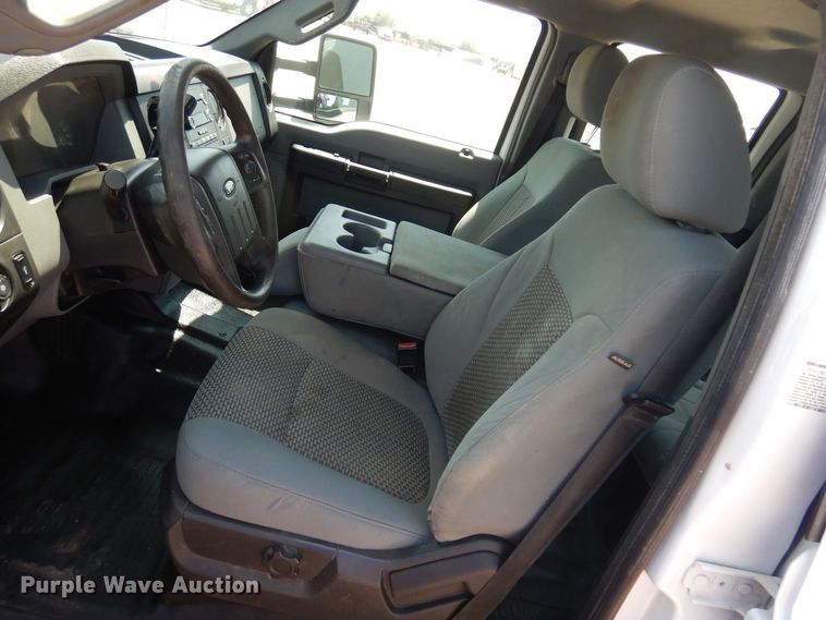 image for item DO3085 2016 Ford F350 Super Duty XL  Crew Cab flatbed pickup truck