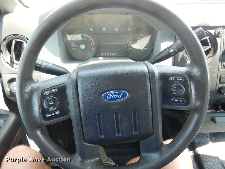 image for item DO3085 2016 Ford F350 Super Duty XL  Crew Cab flatbed pickup truck