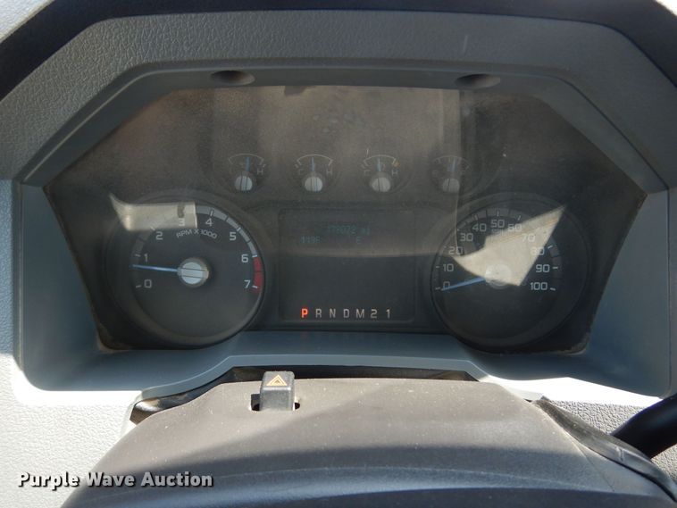 image for item DO3085 2016 Ford F350 Super Duty XL  Crew Cab flatbed pickup truck