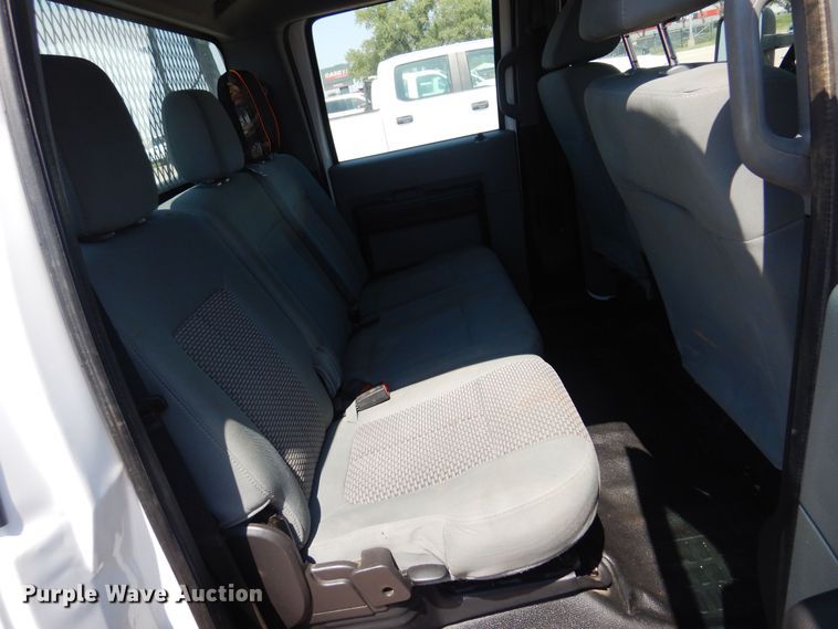 image for item DO3085 2016 Ford F350 Super Duty XL  Crew Cab flatbed pickup truck