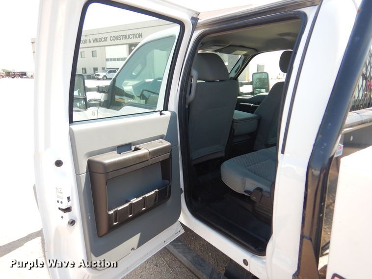 image for item DO3085 2016 Ford F350 Super Duty XL  Crew Cab flatbed pickup truck