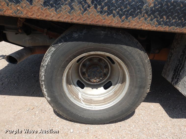 image for item DO3085 2016 Ford F350 Super Duty XL  Crew Cab flatbed pickup truck