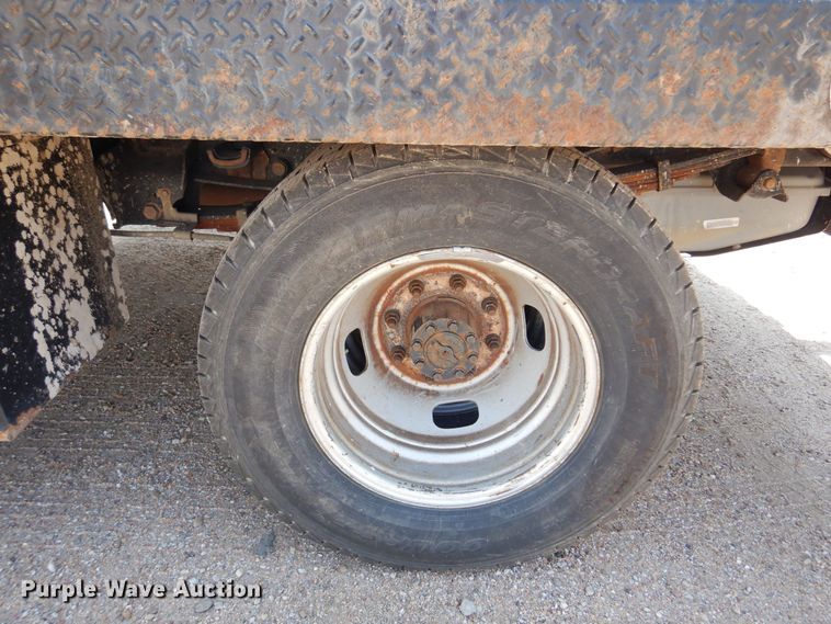 image for item DO3085 2016 Ford F350 Super Duty XL  Crew Cab flatbed pickup truck