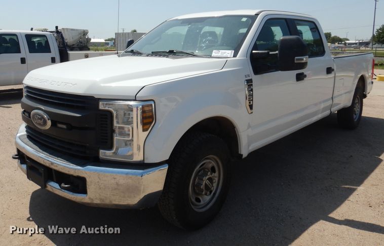 image for item DO3086 2018 Ford F250 Super Duty XL Crew Cab pickup truck