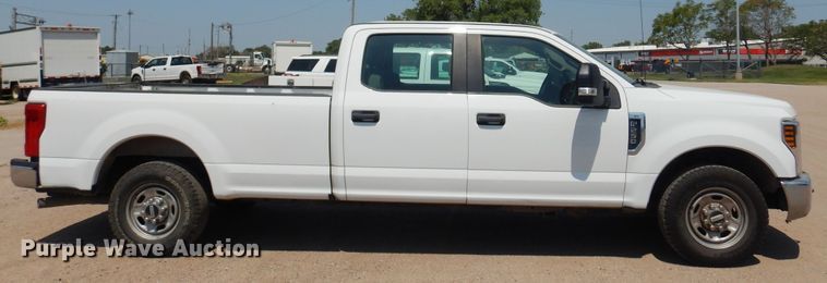 image for item DO3086 2018 Ford F250 Super Duty XL Crew Cab pickup truck