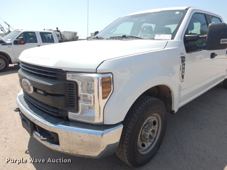 image for item DO3086 2018 Ford F250 Super Duty XL Crew Cab pickup truck