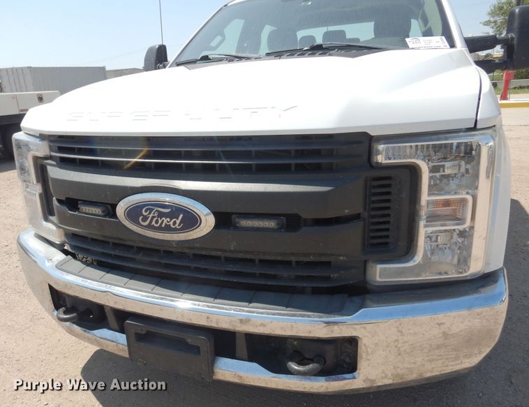 image for item DO3086 2018 Ford F250 Super Duty XL Crew Cab pickup truck