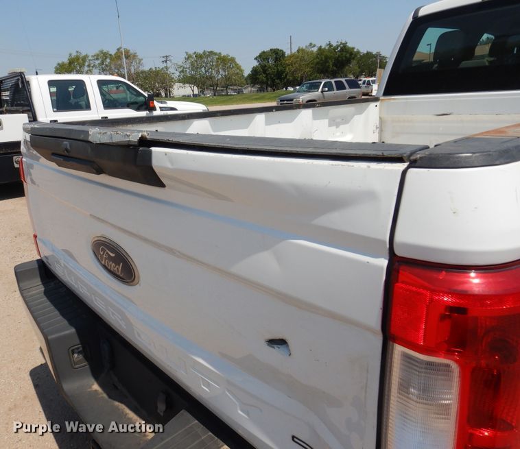 image for item DO3086 2018 Ford F250 Super Duty XL Crew Cab pickup truck