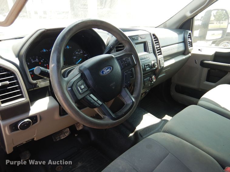 image for item DO3086 2018 Ford F250 Super Duty XL Crew Cab pickup truck