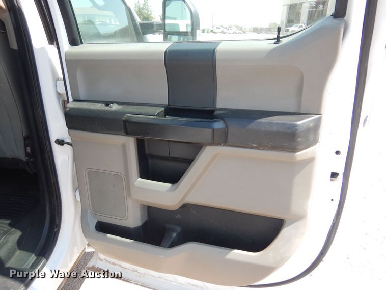 image for item DO3086 2018 Ford F250 Super Duty XL Crew Cab pickup truck