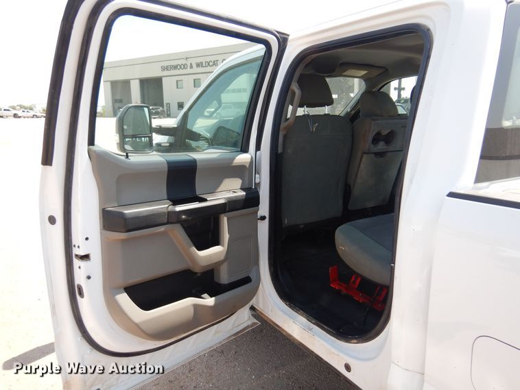 image for item DO3086 2018 Ford F250 Super Duty XL Crew Cab pickup truck