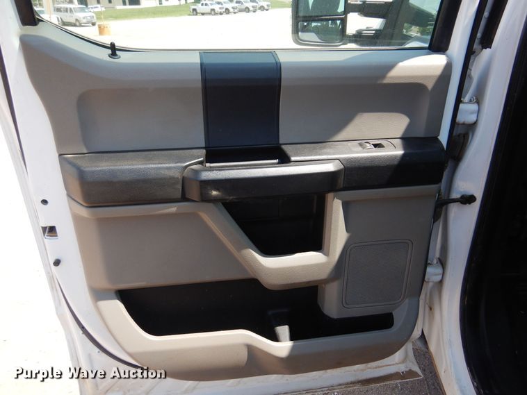 image for item DO3086 2018 Ford F250 Super Duty XL Crew Cab pickup truck