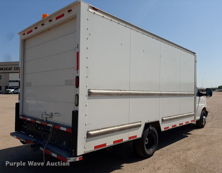 image for item DO3087 2012 GMC G3500  box truck