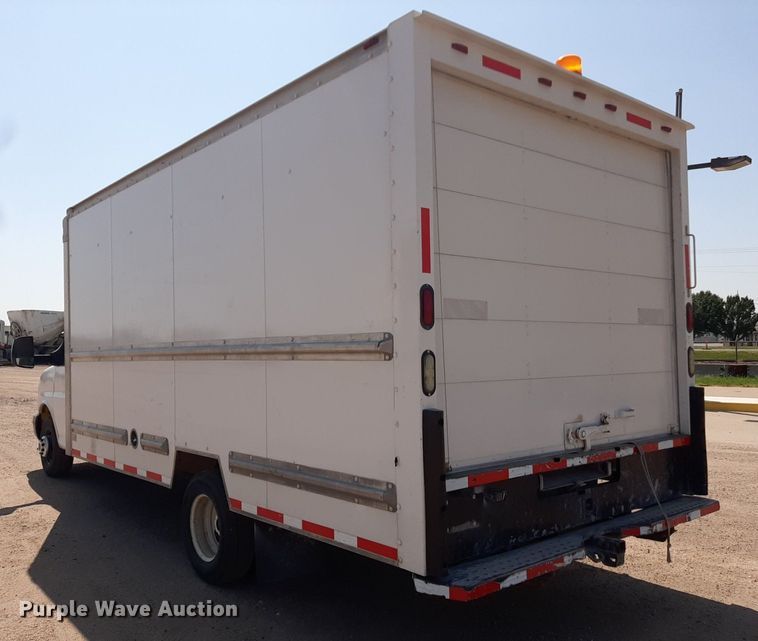 image for item DO3087 2012 GMC G3500  box truck