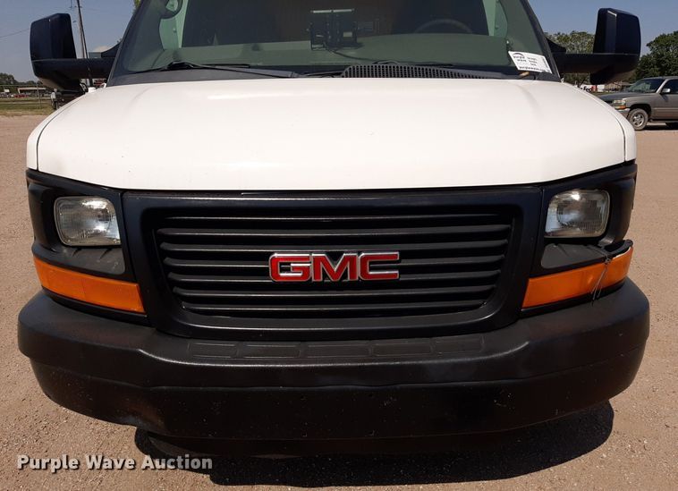 image for item DO3087 2012 GMC G3500  box truck