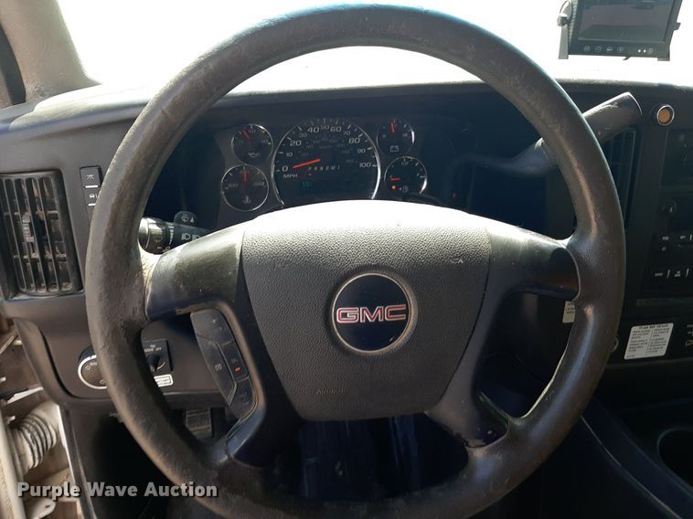 image for item DO3087 2012 GMC G3500  box truck