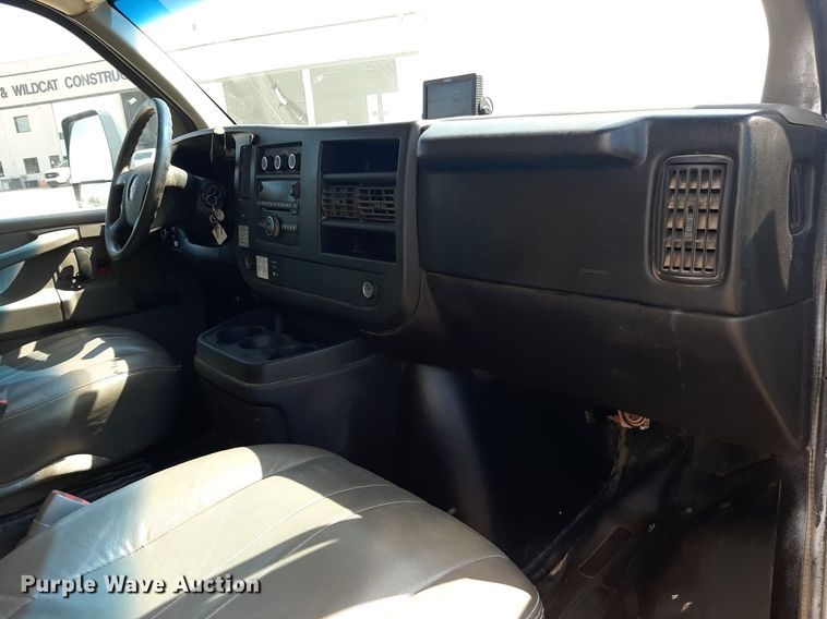 image for item DO3087 2012 GMC G3500  box truck