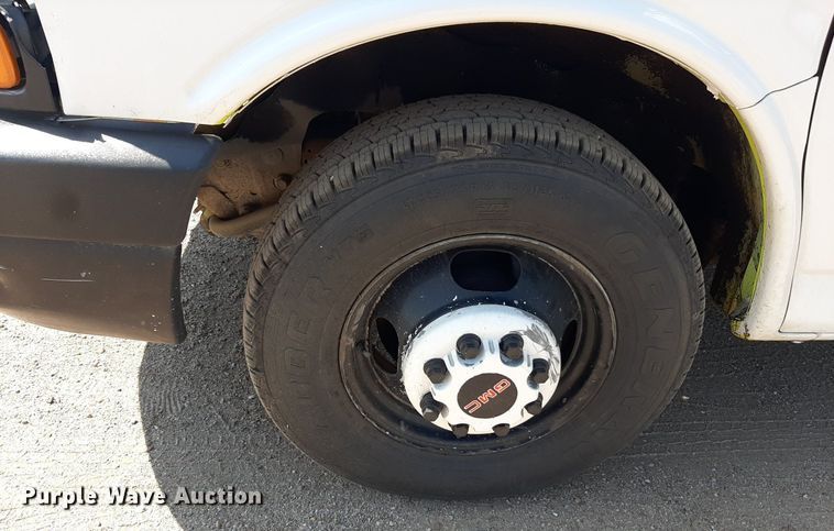 image for item DO3087 2012 GMC G3500  box truck