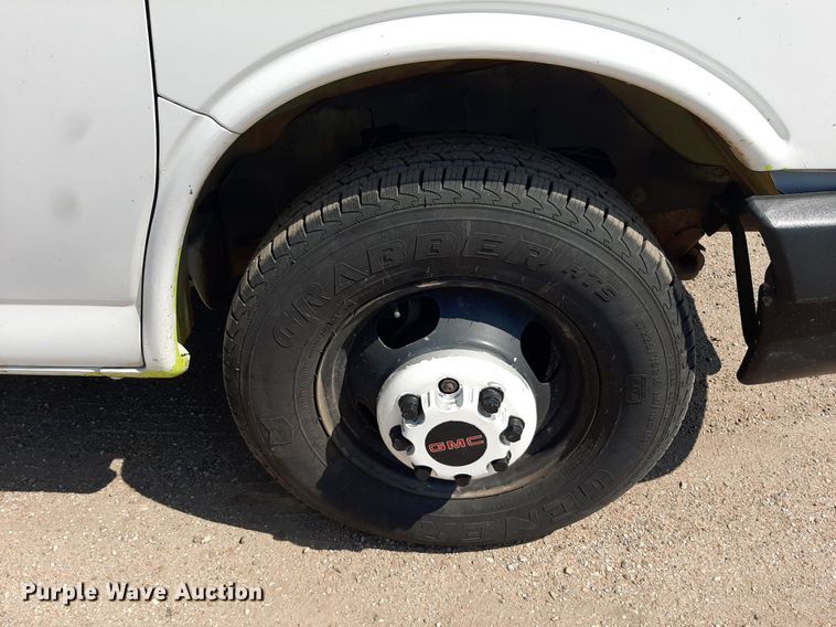 image for item DO3087 2012 GMC G3500  box truck