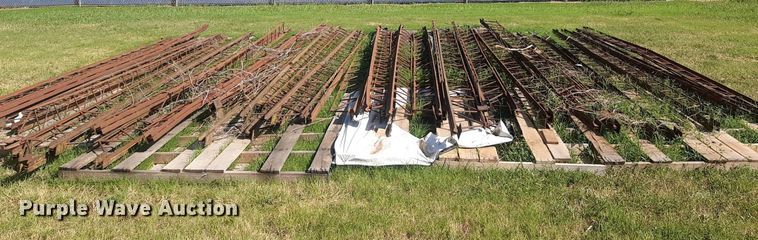 image for item DO3106 Approximately 45 metal trusses