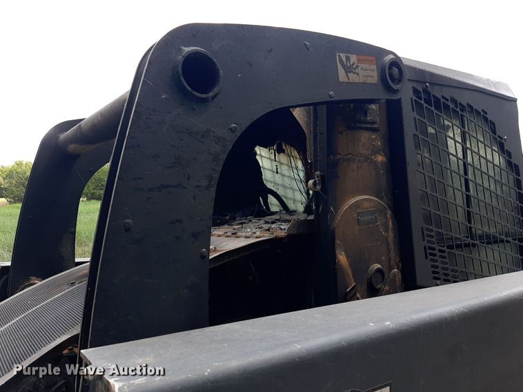 image for item DO3116 2013 John Deere 333E  tracked skid steer loader