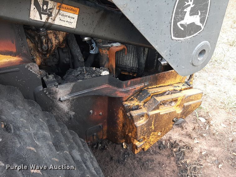 image for item DO3116 2013 John Deere 333E  tracked skid steer loader