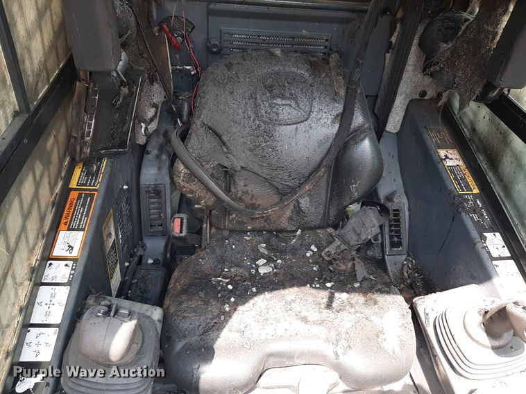 image for item DO3116 2013 John Deere 333E  tracked skid steer loader