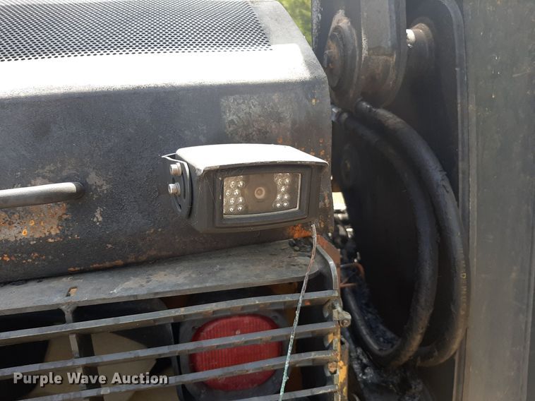 image for item DO3116 2013 John Deere 333E  tracked skid steer loader