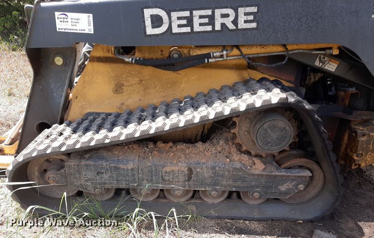 image for item DO3116 2013 John Deere 333E  tracked skid steer loader